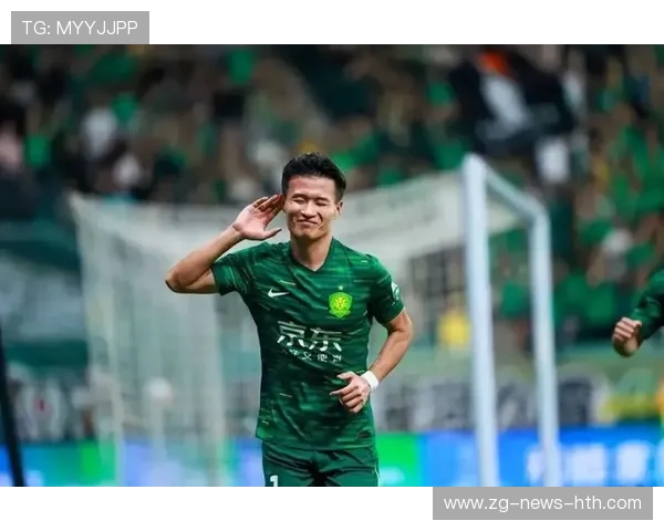 大连英博林良铭中路策动射门，激情四射的精彩时刻