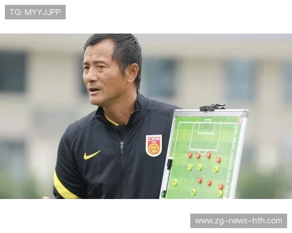 王大雷在对抗赛中单手托出必进球，获评集训营优秀球员